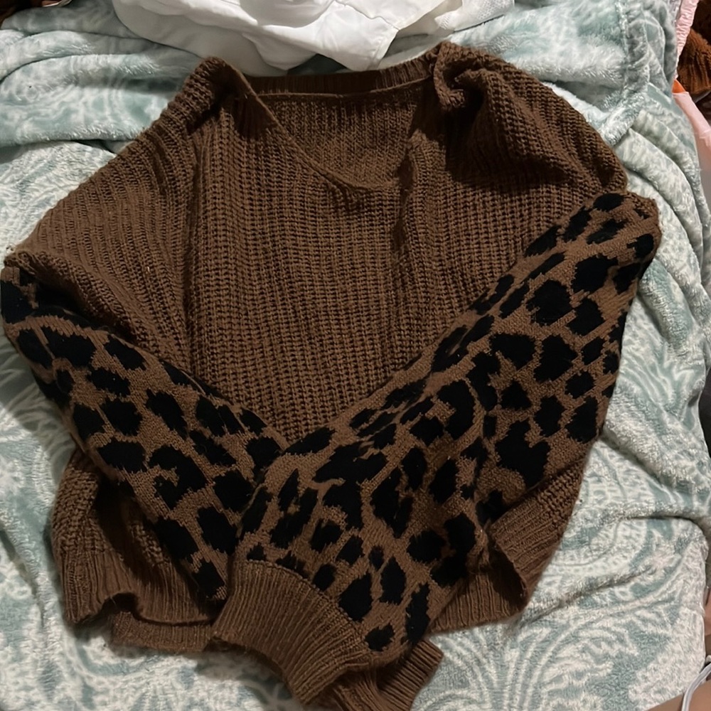 Cropped cheetah sleeve sweater